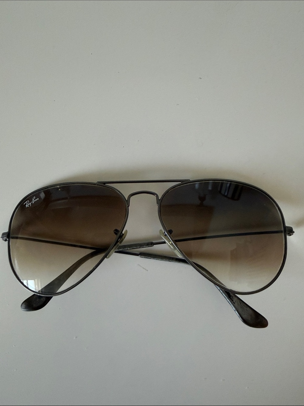 Ray-Ban Aviator Sunglasses with Gradient Gray Lenses and Silver Frame